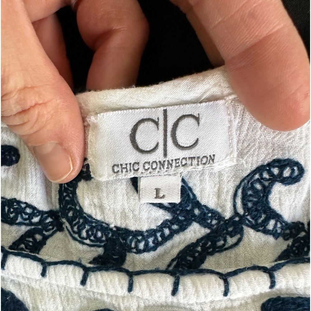 Chic Connection Beachy Blouse - Picture 2 of 5